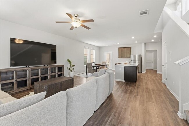 917 Lone Peak Wy