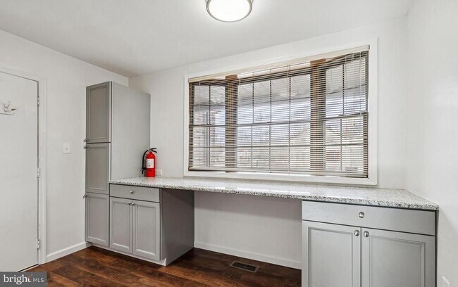 Photo - 715 Cooper Landing Rd