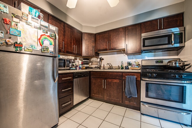 Photo - 5525 N Chester Ave Unit #41