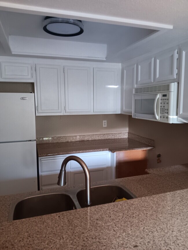 Photo - 1025 N Tippecanoe Ave Unit 235