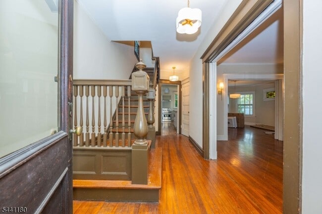 Photo - 42 Gates Ave