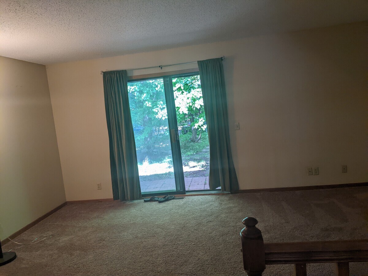 Photo - 105B South Dr