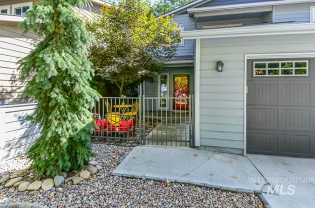 Photo - Gorgeous Updated Home in the Heart of Eagl...