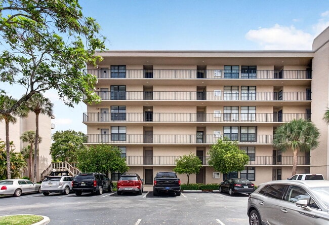 Photo - 12 Royal Palm Way Unit 501