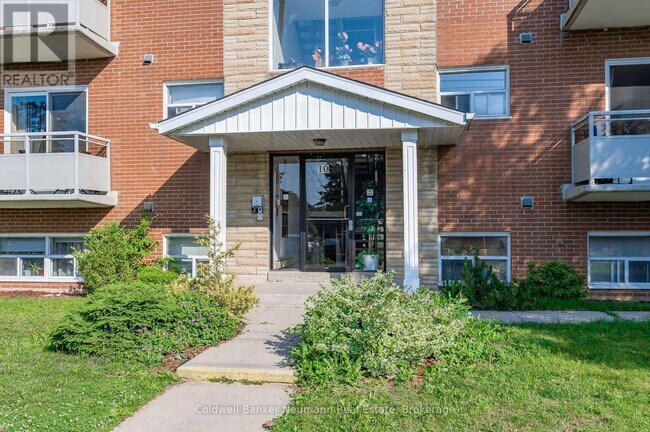 Photo - 10 Glenbrook Dr