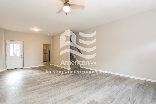 Photo - 5025 Jackson St