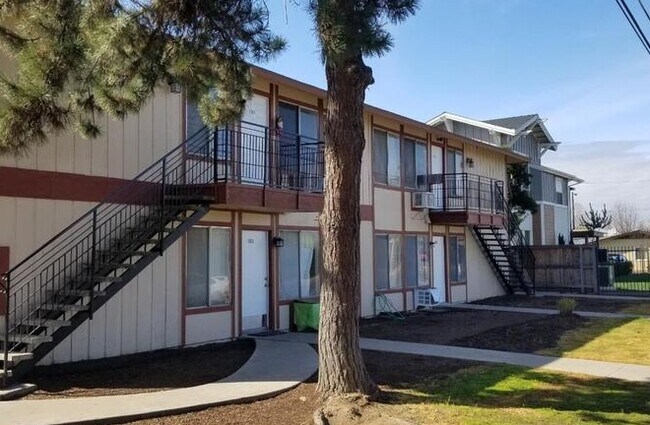 Photo - 4538 E Hamilton Ave