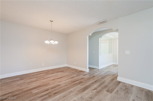 Photo - 1905 Nora Ave S
