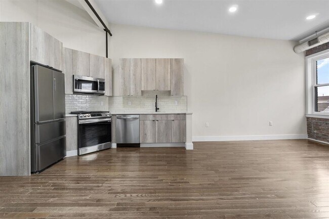 Photo - 21 W 20th St Unidad 303