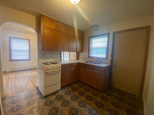 Photo - Spacious 3 bedroom, 1 bath duplex located in South Moorhead.
