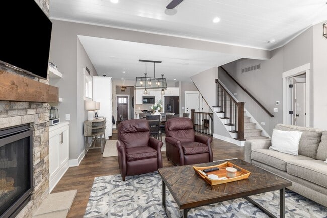 Photo - 4 bed 3.5 bath Mid Term Rental on Silver Lake in Rockford