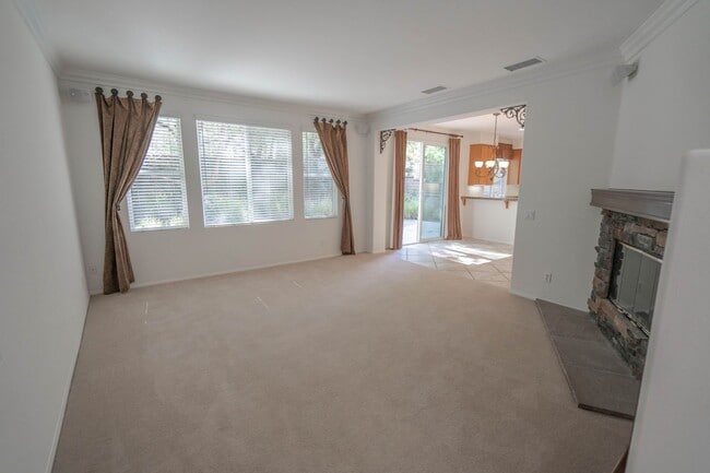 Photo - COMING SOON! Andorra @ Creekside - 4 Bedroom Home for Rent in Valencia!