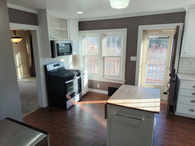 Photo - 401 Cleveland Ave