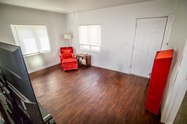 Photo - 2 bedroom, 1 bath house in Waterloo