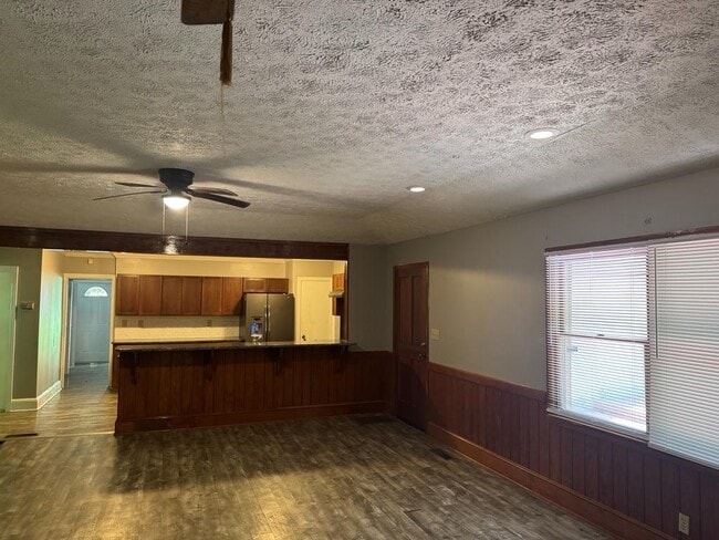 Photo - 121 Woodland Cir