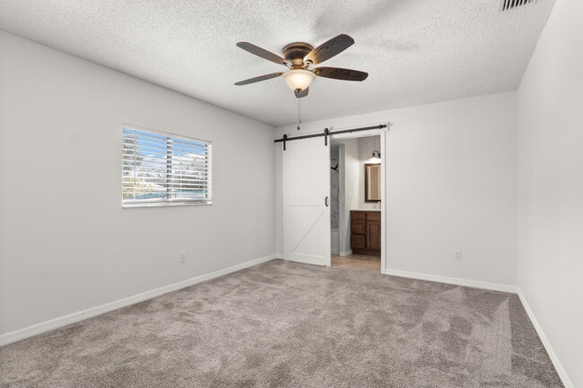 Building Photo - 801 Young Ave NW