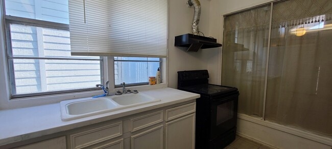 Photo - 6342 Gladewell Dr