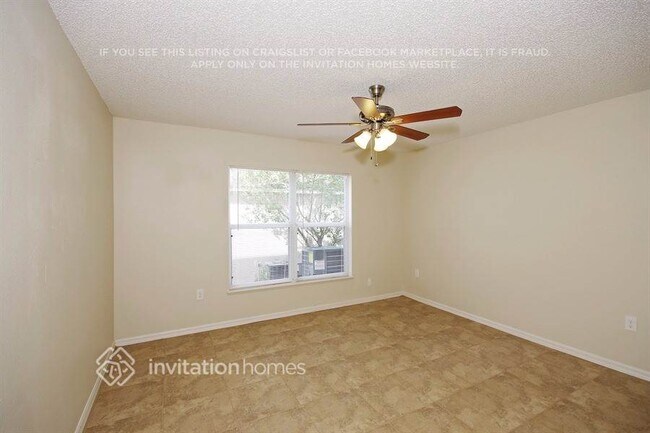 Photo - 6702 Lorain St