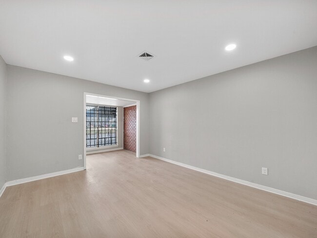 Photo - 9347 Clearway Dr