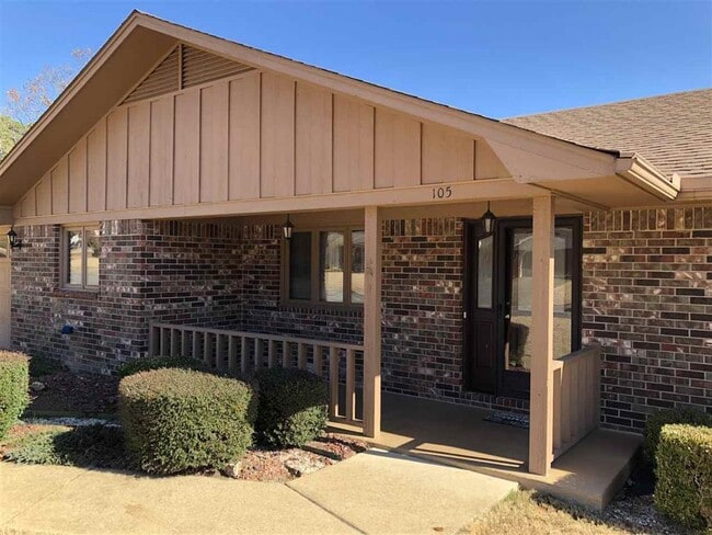 Photo - 105 Jennison Square