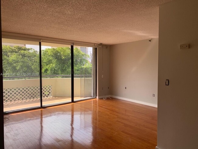 Photo - 911 E Ponce De Leon Blvd Unit 403