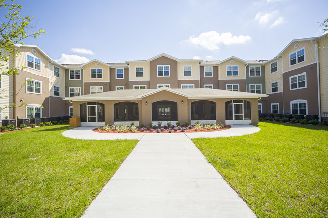 Peyton Ridge Exterior - Peyton Ridge Apartments