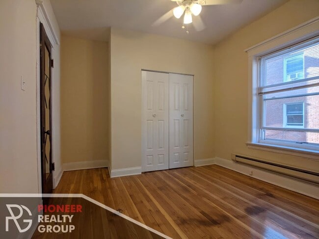 Photo - 4421 N Wolcott Ave Unit 4423-B2