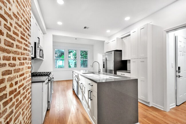 Photo - 695 Palisade Ave