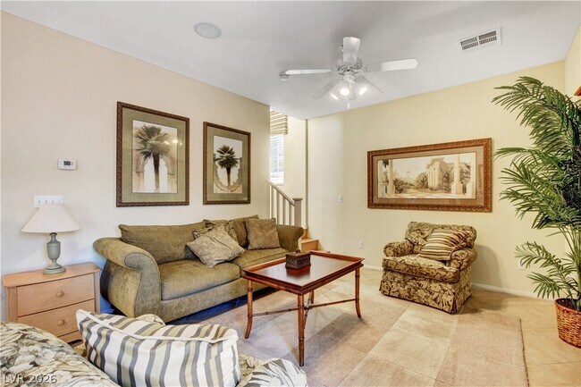 Photo - 251 Queens Ct