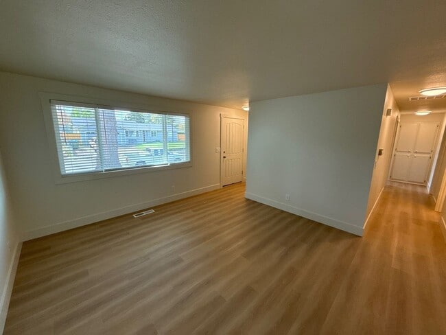 Photo - 1507 Freeman Ct NE