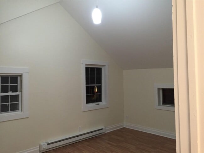 Photo - 62 E Market St Apartment
