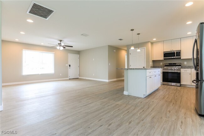 Photo - 5292 Trekell St