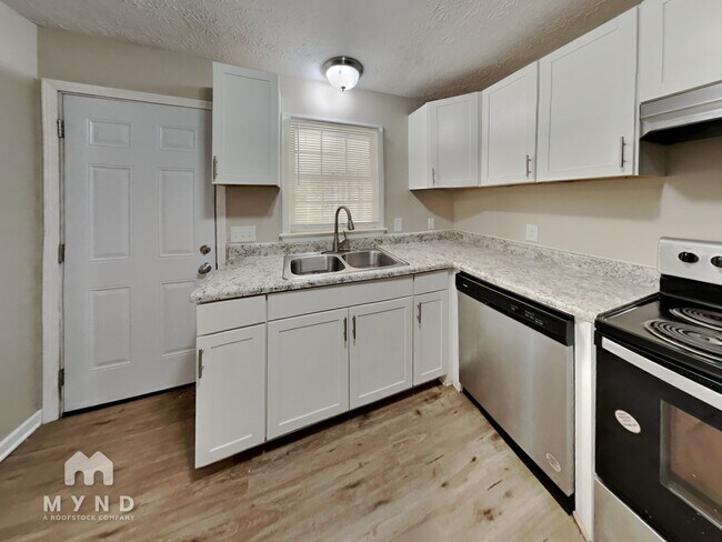 Photo - 1568 Pintail Rd