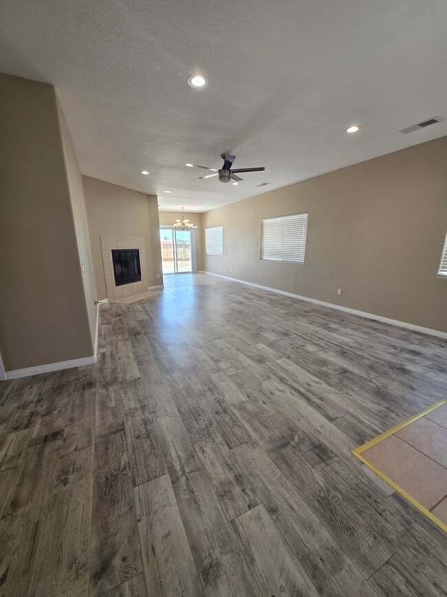 Photo - 8173 Viburnum Ave