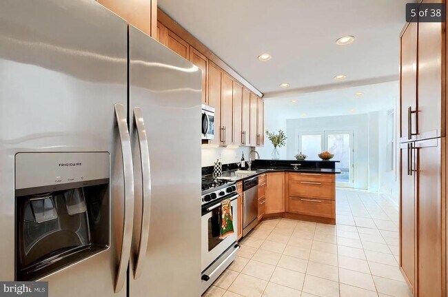 Photo - 1026 Riverside Ave