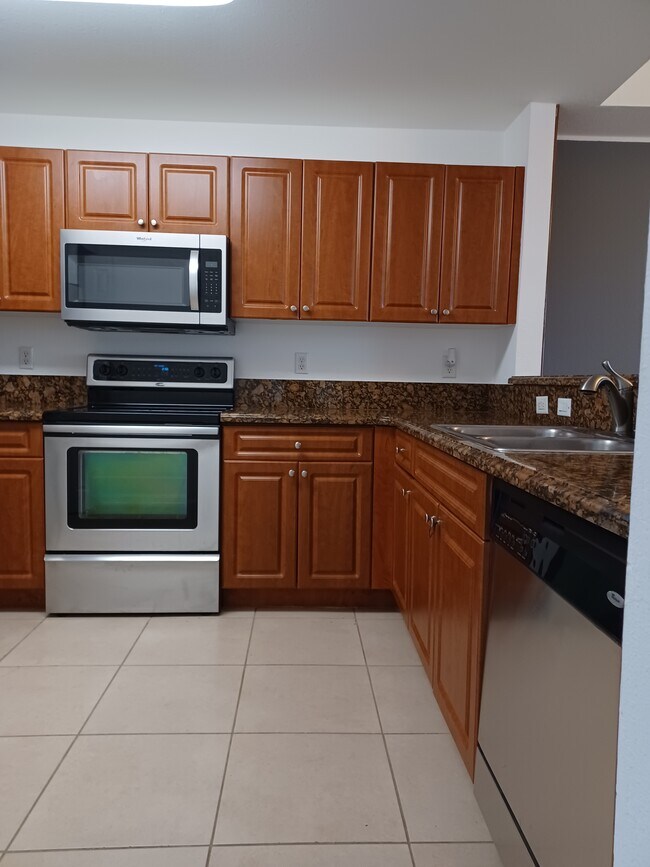 Photo - 11001 NW 83rd St Unit 102