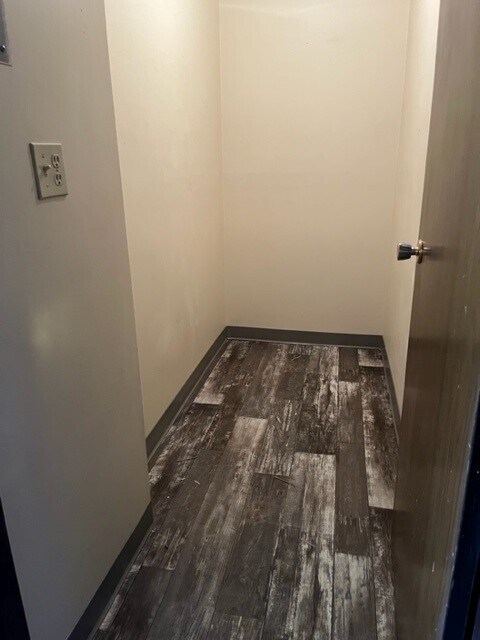 Photo - 10312-10395 95 Ave