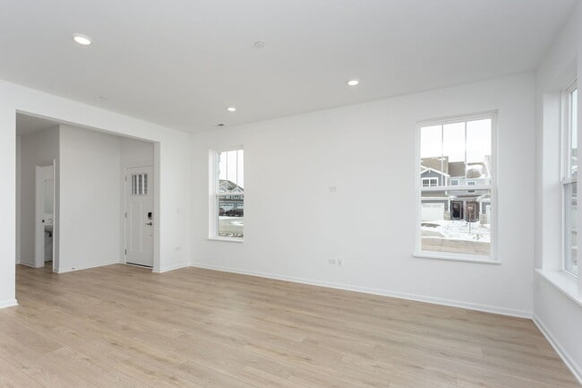 Photo - 12208 Dodwell St