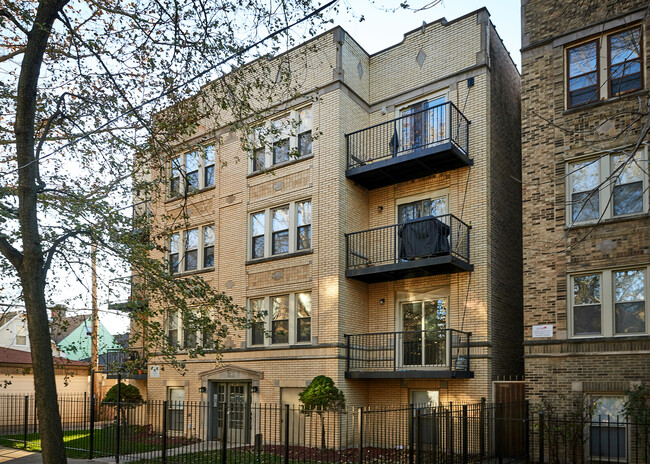 Building Photo - 5016 N Harding Ave Unit 3N Rental