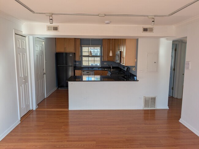 733 Dobson St Unit 3S