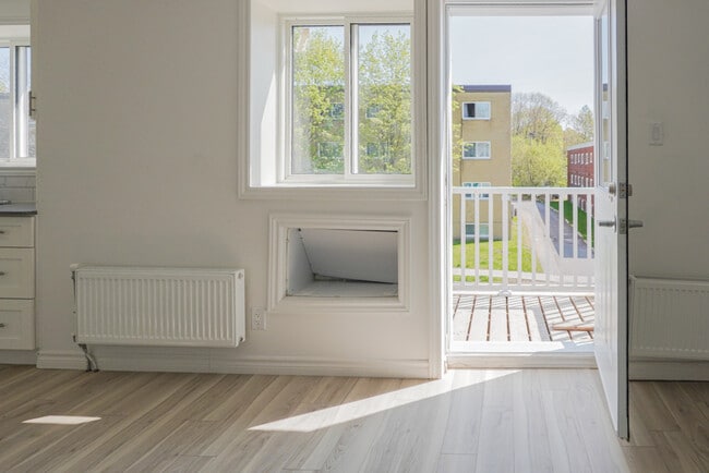 Photo - 630 Cummings Ave Unit 211