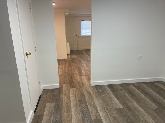 662 W Broadway Unit Ground Floor West