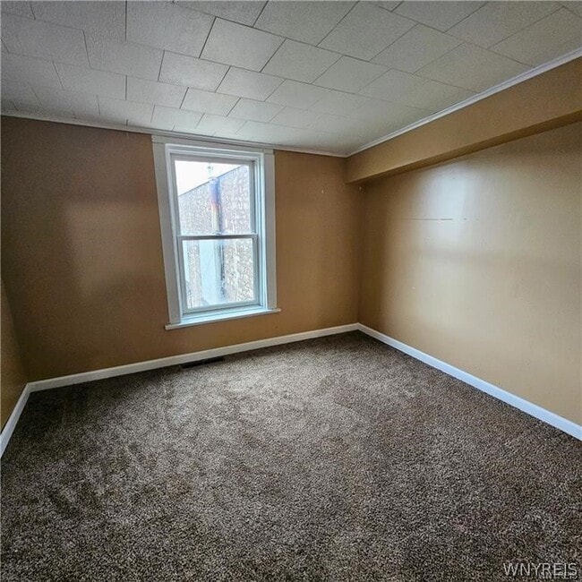 Photo - 335 N Main St