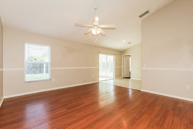 656 Lakemont Dr