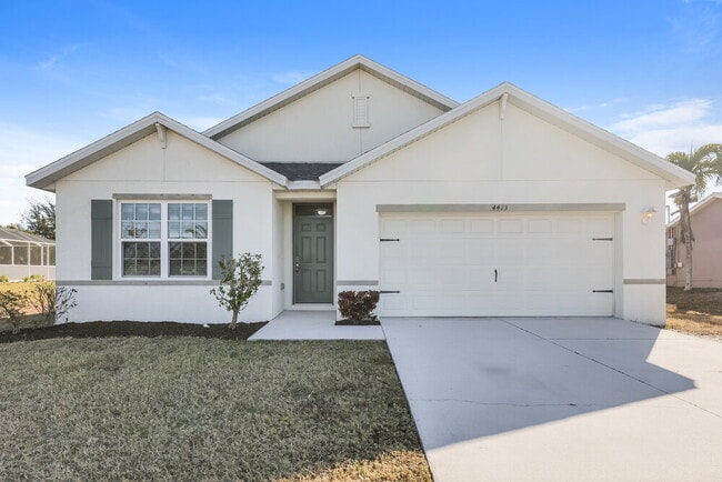 Building Photo - 4413 SW 15th Ave