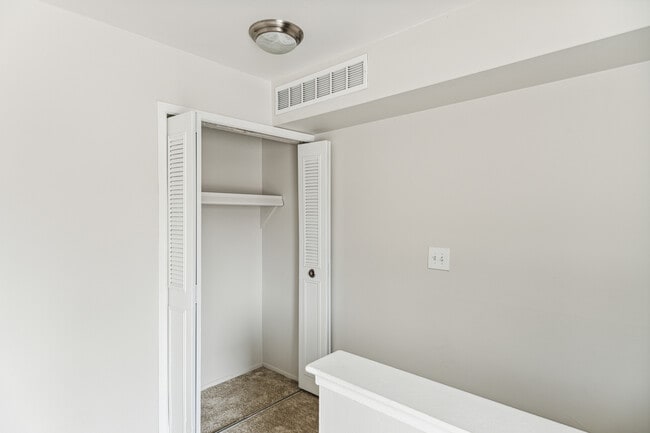 Photo - Pointe West Apartments