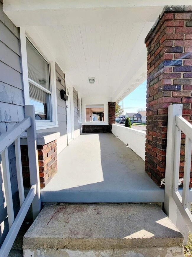 Photo - 1128 Hensley Ave