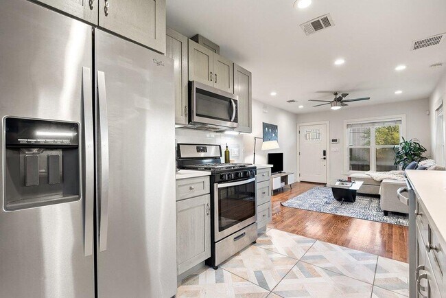Photo - 2702 Crest Ave Unit 1
