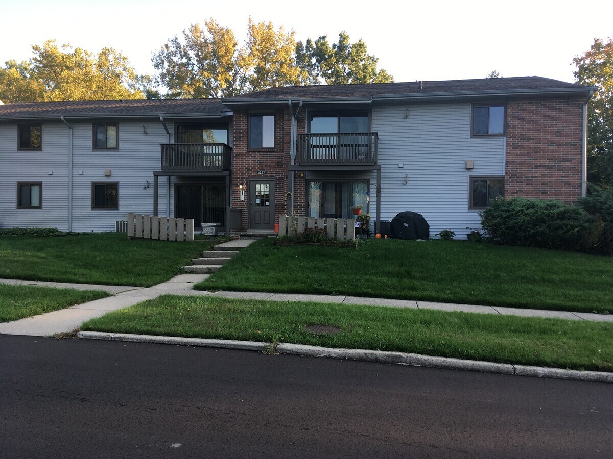 Photo - 1727 Maple Rdg Unidad 1727 Maple Ridge Rad #14