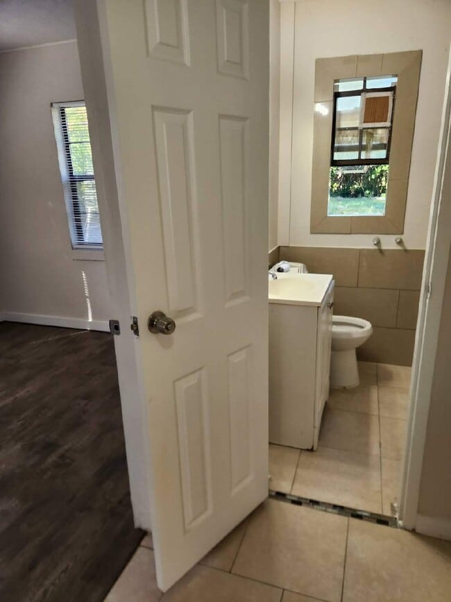 Photo - 5919 Oaklane Dr